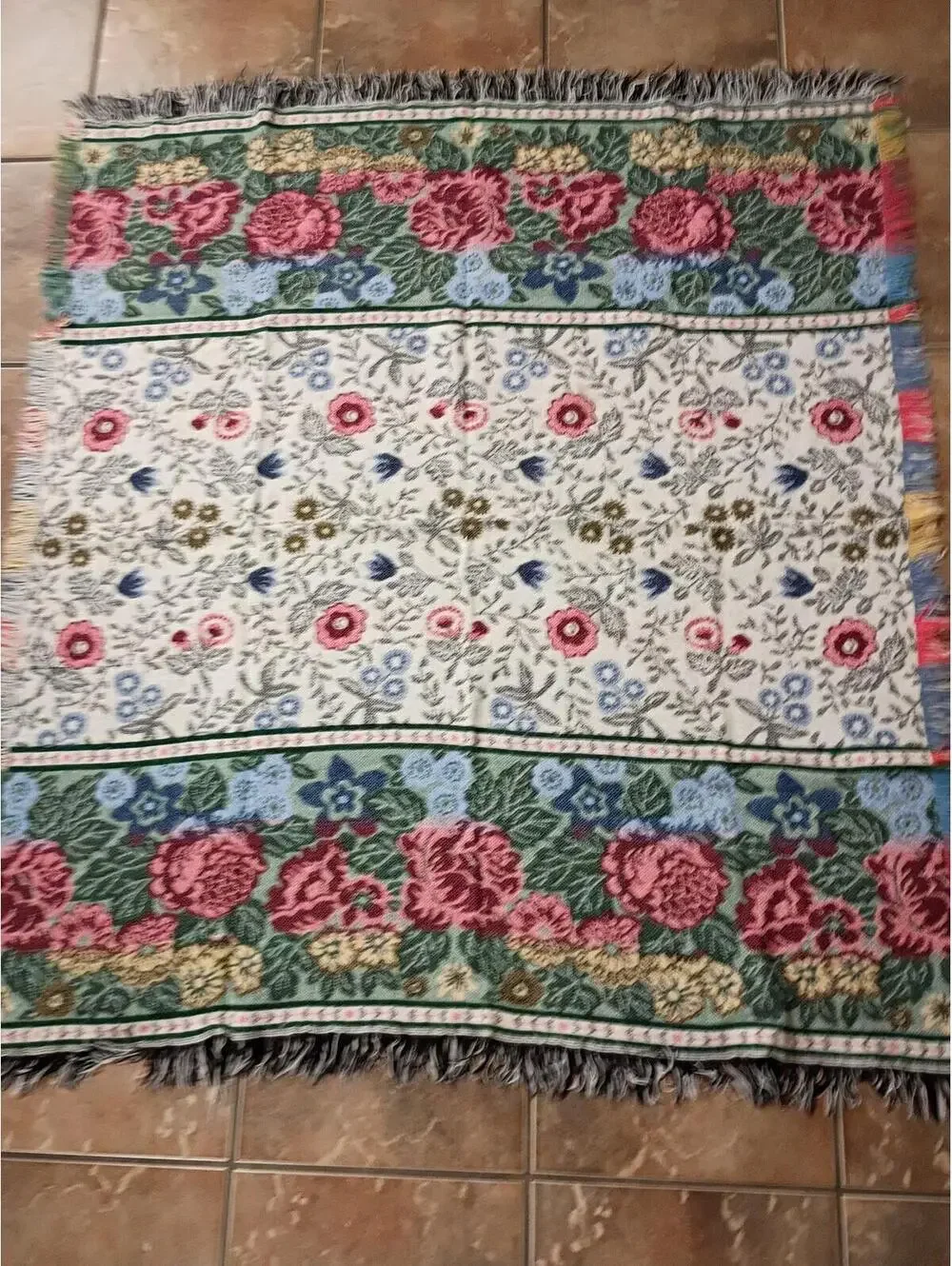 Vintage Floral Woven Tapestry Throw Blanket with Fringe